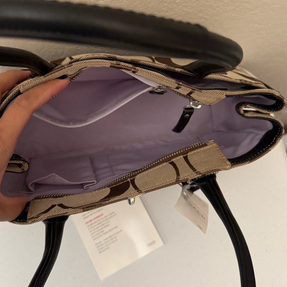 Coach 2009 Hampton Signature Madeline Shoulder Bag - Picture 9 of 13